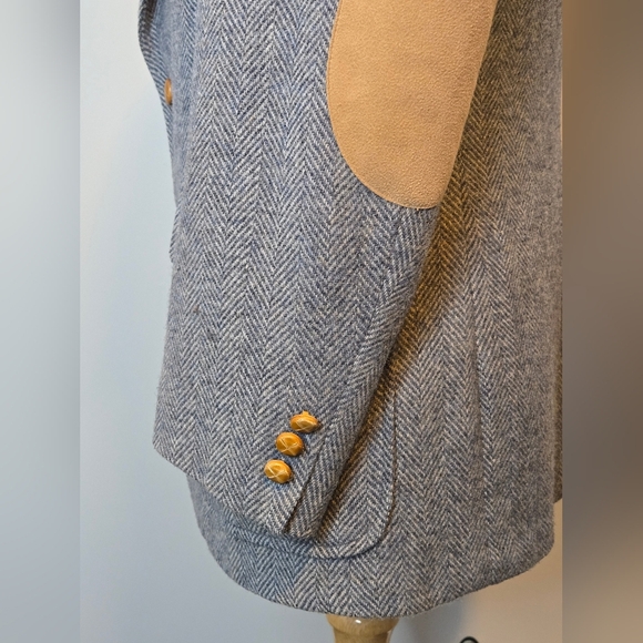 Vintage Gray Blazer with Tan Elbow Patches - Picture 11 of 12